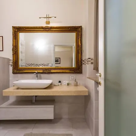 Arena-center Luxury *