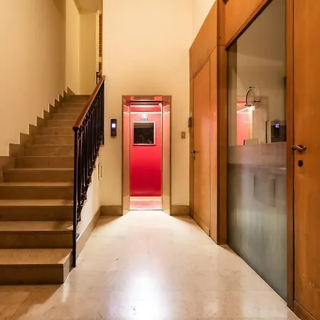 Arena-center Luxury *